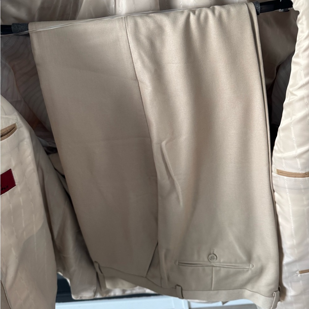 Renoir 201-3 Men's Formal Slim Fit Suit R46/40 NWT Beige - Picture 4 of 9